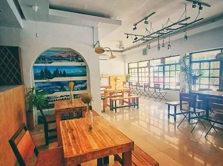 هتل San Juanico Travellers Inn   Reddoorz