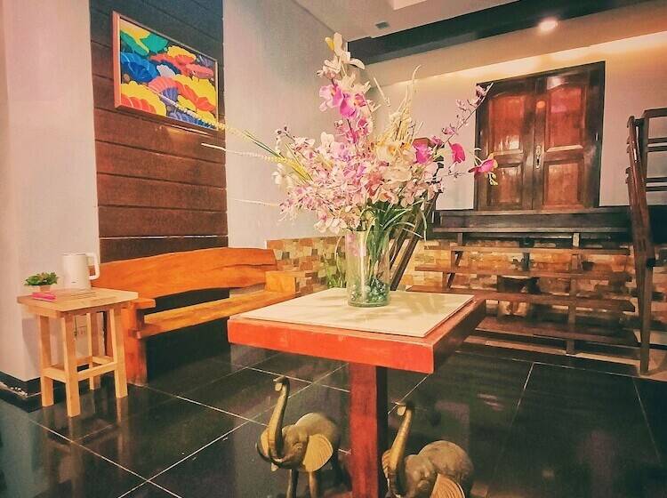 Hotel San Juanico Travellers Inn   Reddoorz