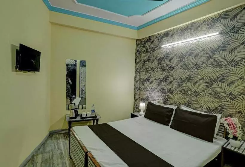 Oyo Flagship Hotel Rajendra Palace