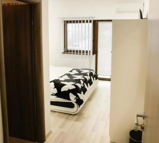 ペンション 2family