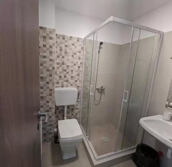 ペンション 2family