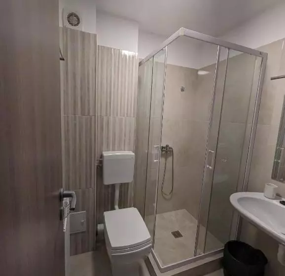 ペンション 2family