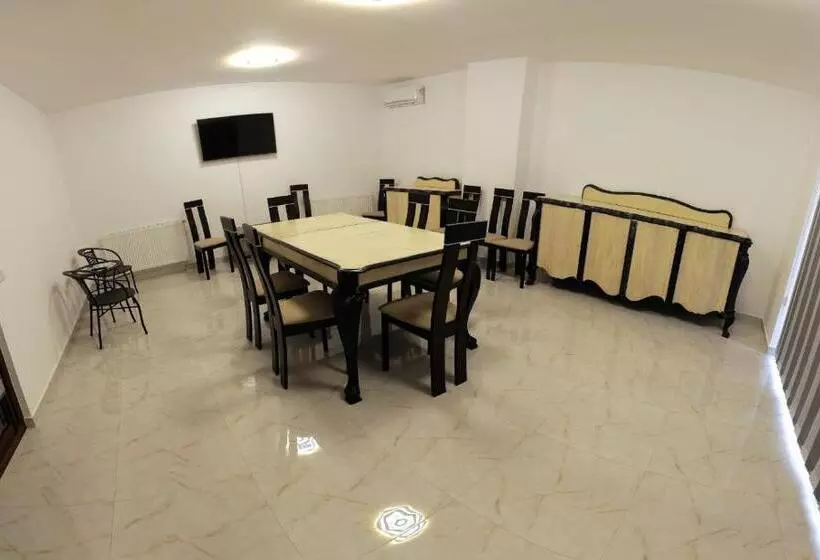 ペンション 2family