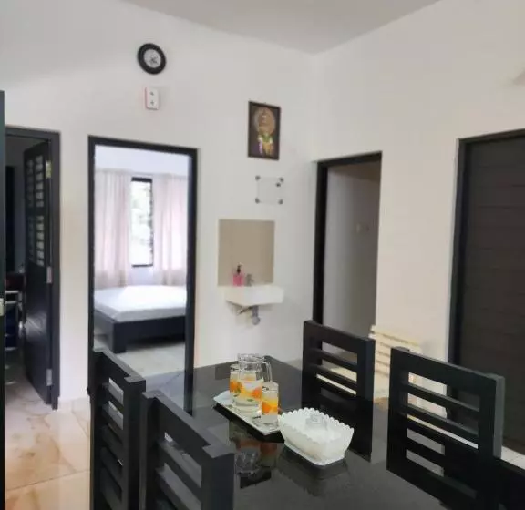 Majatalo Olive Homestay 1bhk Diamond Ernakulam