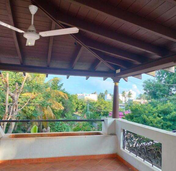 پانسیون Paradise Le Bonheur Guest House