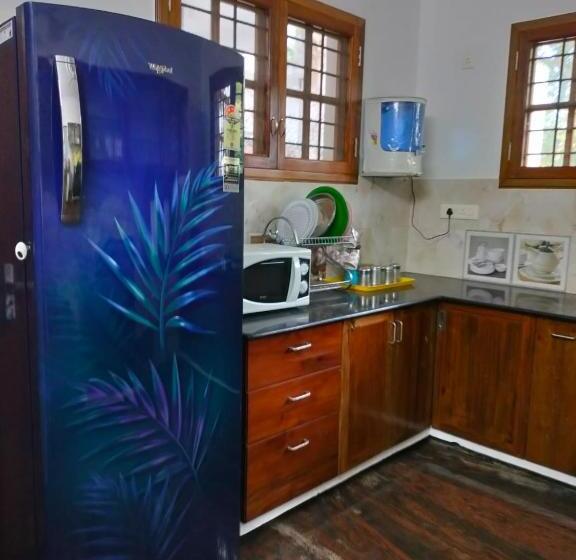 پانسیون Paradise Le Bonheur Guest House