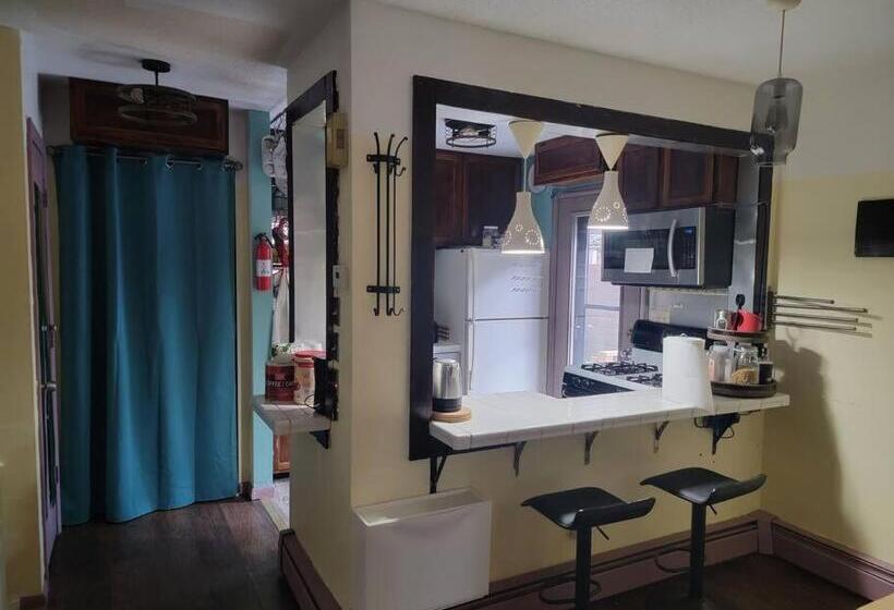 펜션 Rock Pad Airbnb