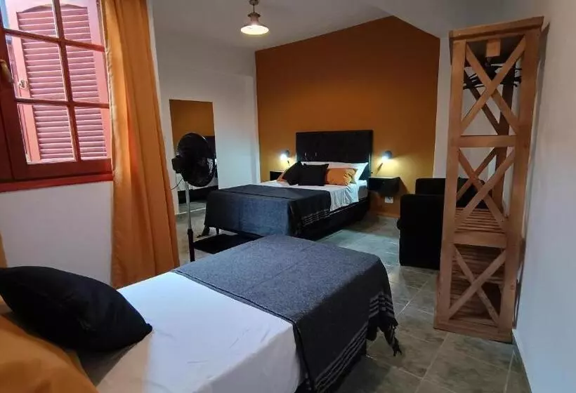 Hotelli Hostería Suites Del Centro