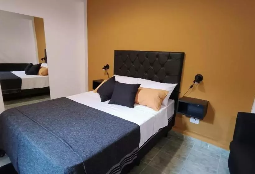 Hotelli Hostería Suites Del Centro