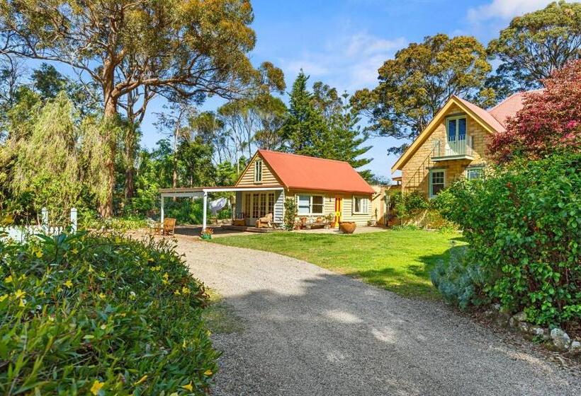 Отель Petana Farm Stay