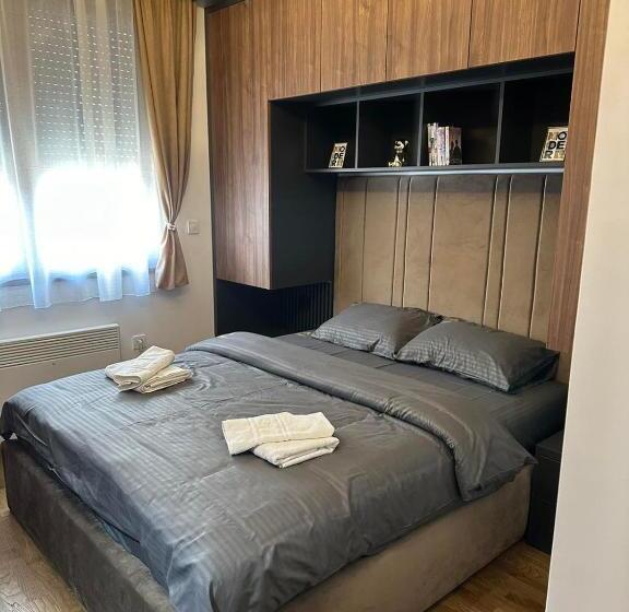 Mans Lux 8 Apartman