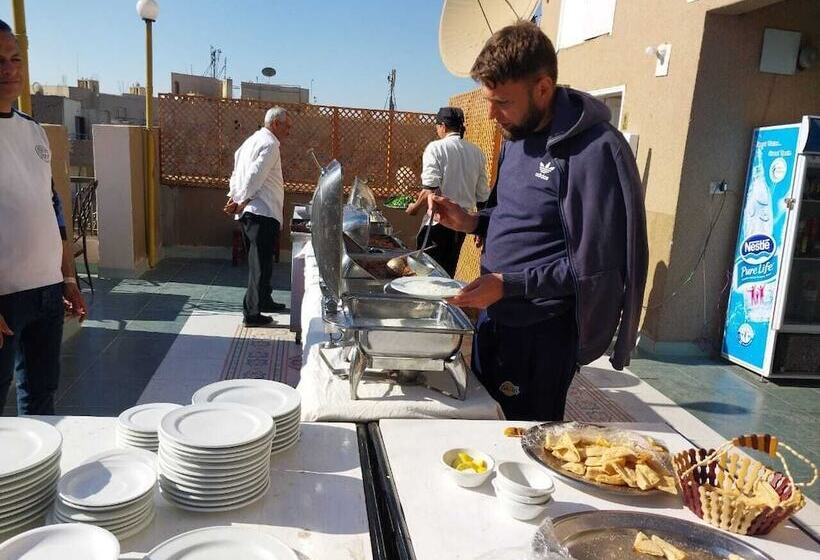 Merry Land Hotel & Roof Top Nile Restaurant Luxor