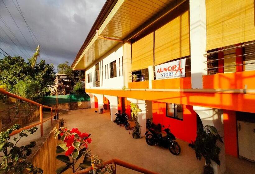 פנסיון Aunora Family Rooms