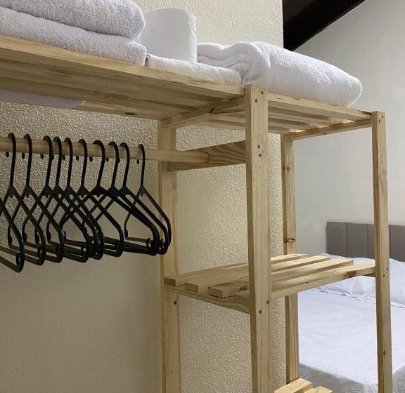 پانسیون Hospedagens Express Iii