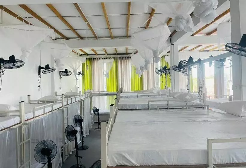 R Eight Hostel