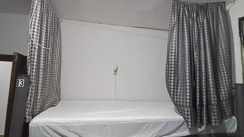 Soluna Female Only Hostel