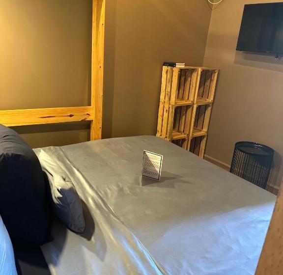 تختخواب و صبحانه N