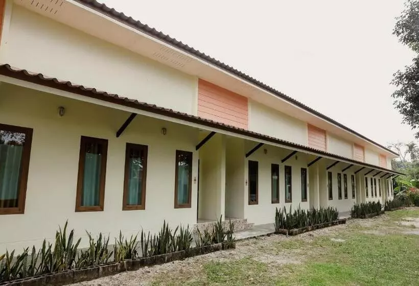 Hotelli เพลินพฤกษารีสอร์ท