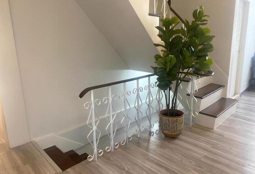 Отель Chanmel Riverside