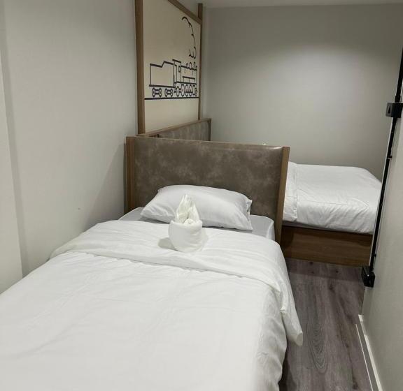 Hotel Nadpob Station นัดพบสเตชั่น