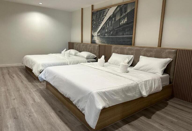 Hotel Nadpob Station นัดพบสเตชั่น