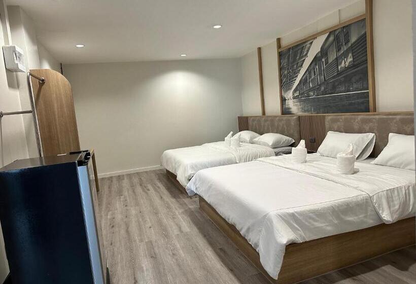 Hotel Nadpob Station นัดพบสเตชั่น