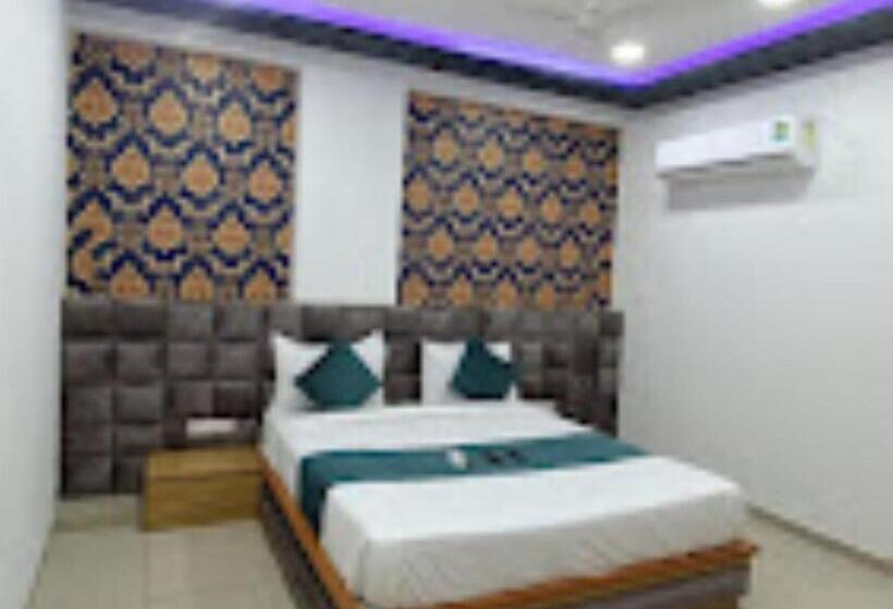 酒店 Rudra Palace , Anand