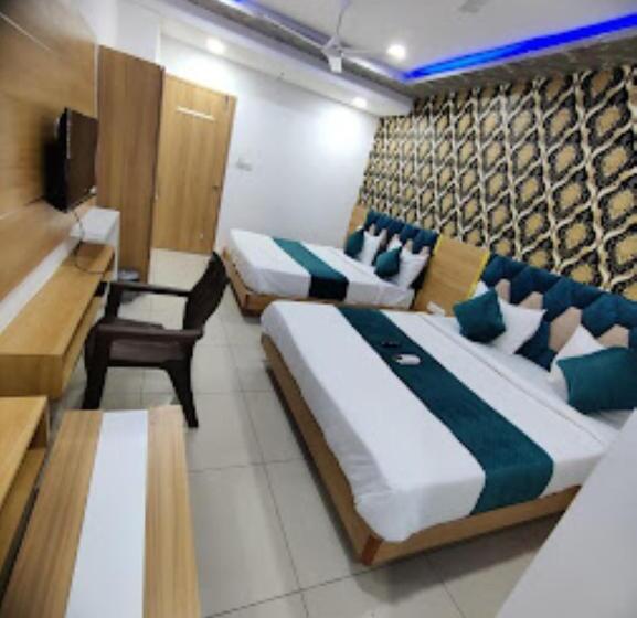 酒店 Rudra Palace , Anand