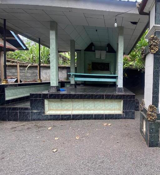 Отель Spot On 93441 Gians Homestay