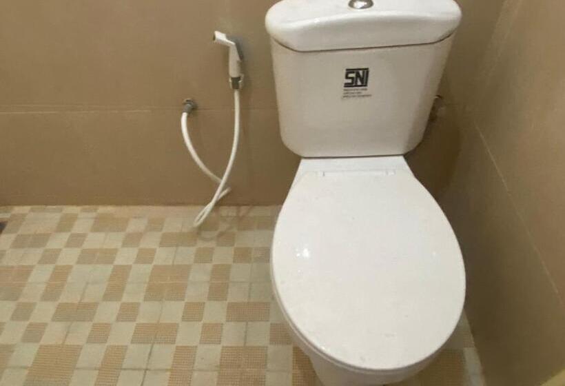 Отель Spot On 93441 Gians Homestay