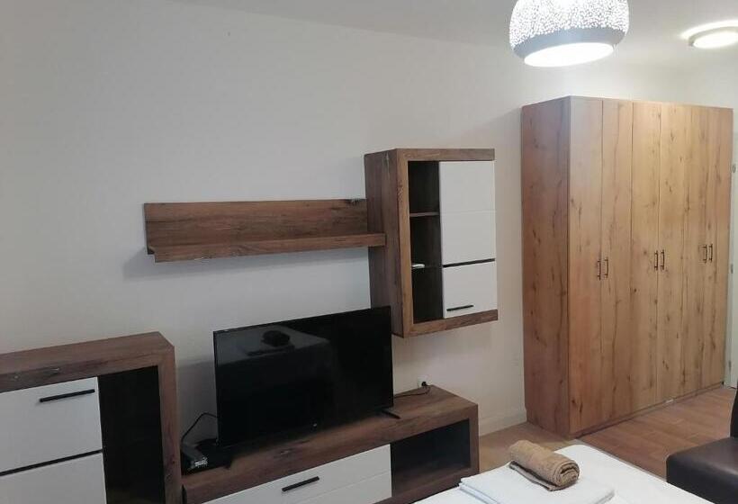 پانسیون Apartmani Mia