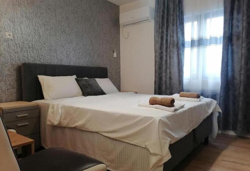پانسیون Apartmani Mia