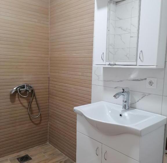پانسیون Apartmani Mia