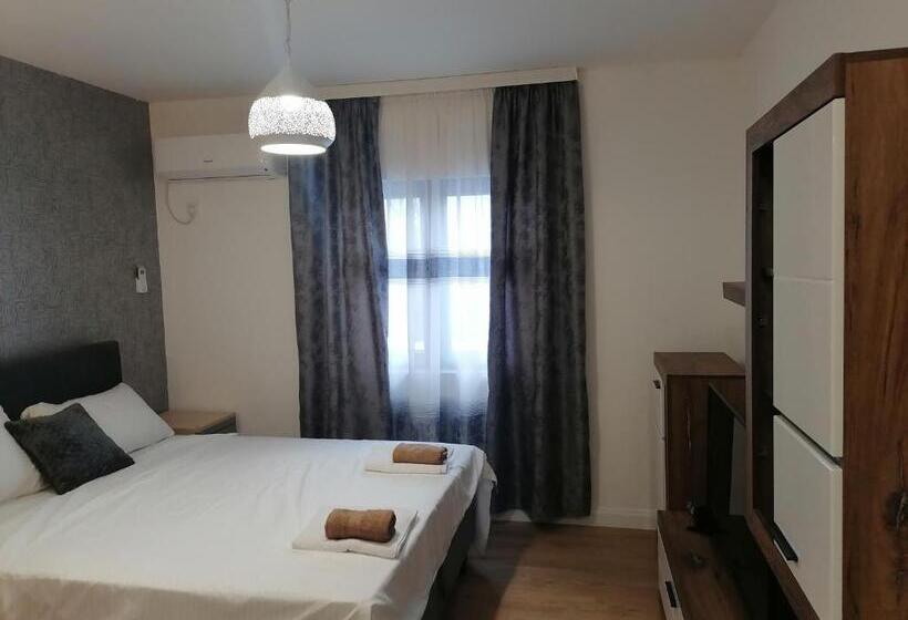 پانسیون Apartmani Mia