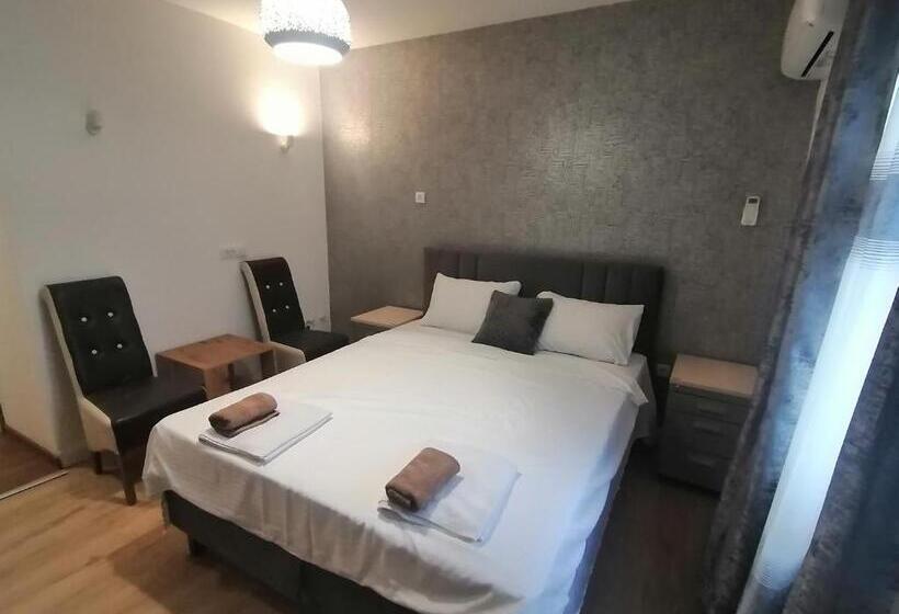 پانسیون Apartmani Mia