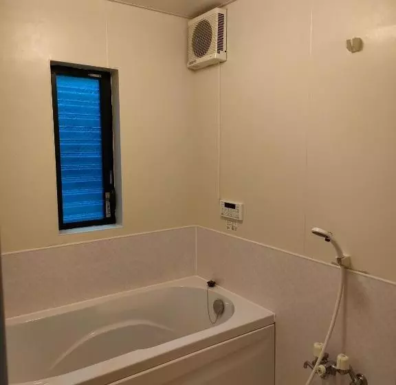 ペンション 佐世保　貸切小さな一軒家　guest House　楽楽 Luck Luck