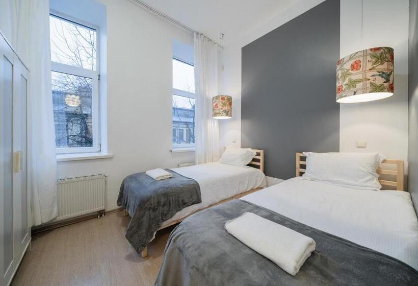 پانسیون Halės Self Check In Guest House