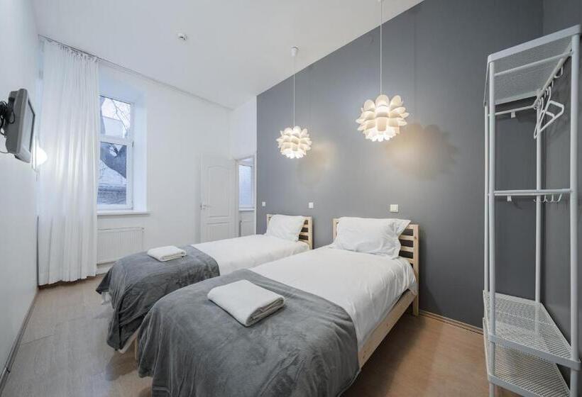 پانسیون Halės Self Check In Guest House