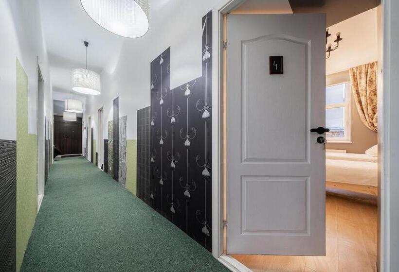 پانسیون Halės Self Check In Guest House