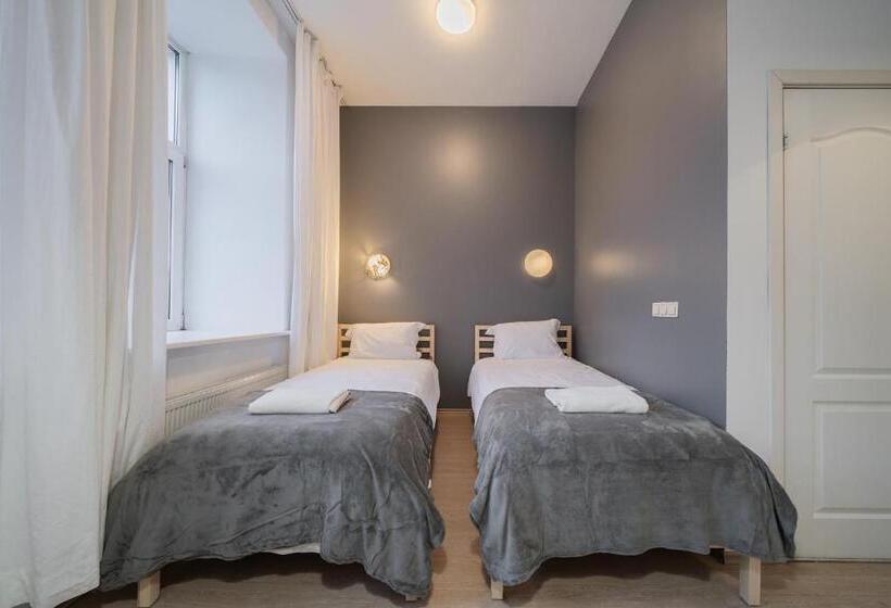 پانسیون Halės Self Check In Guest House