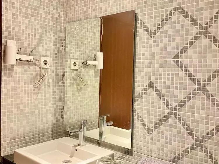 Sm Tower Hotel And Convention Berau