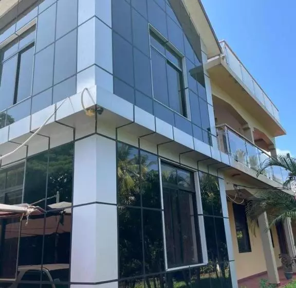 تختخواب و صبحانه Leisure House Fumba Bnb
