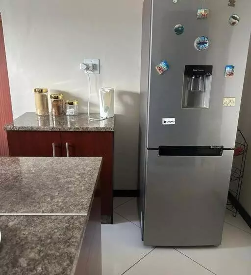 هتل Cozy Farm 3bdrm 8 Km Thababosiu