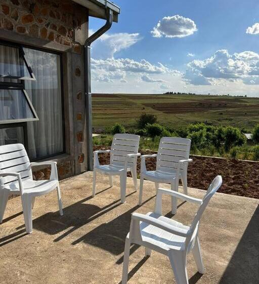 هتل Cozy Farm 3bdrm 8 Km Thababosiu