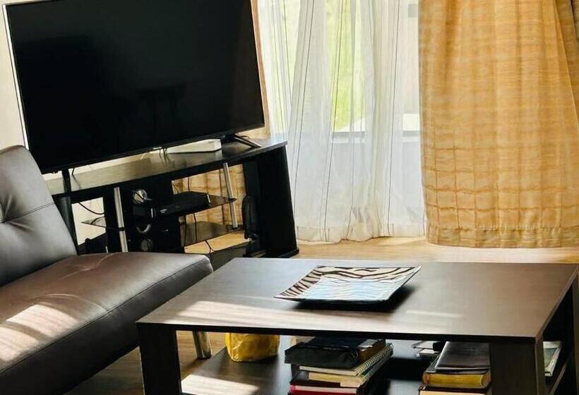 هتل Cozy Farm 3bdrm 8 Km Thababosiu