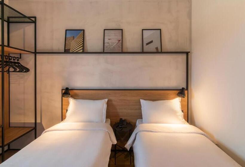 Отель Ibis Tubarão