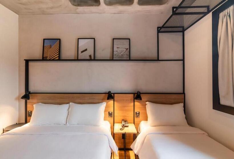 Отель Ibis Tubarão