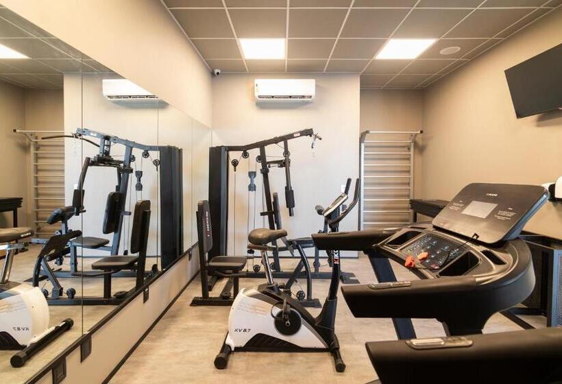 Отель Ibis Tubarão