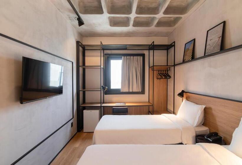 Отель Ibis Tubarão