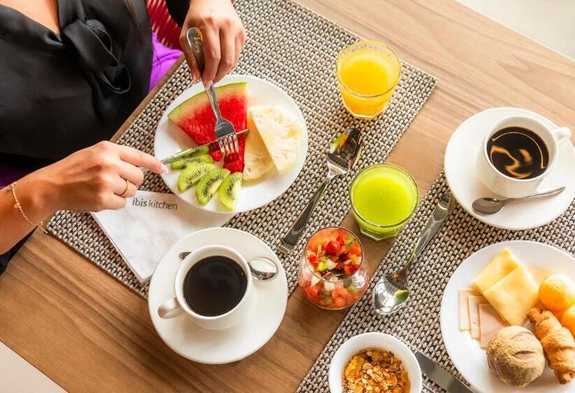 Отель Ibis Tubarão